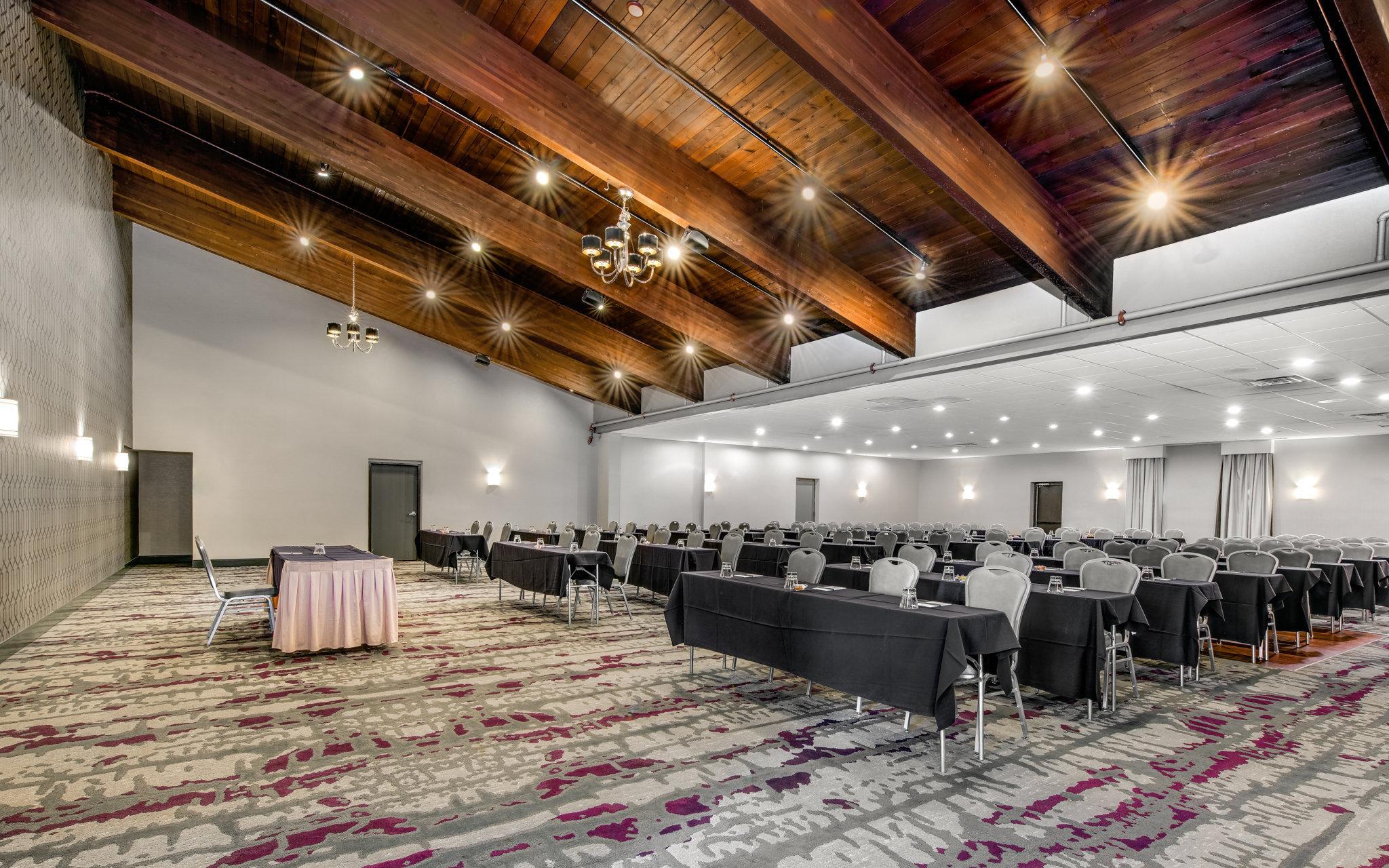 Отель Crowne Plaza Milwaukee South By Ihg Экстерьер фото